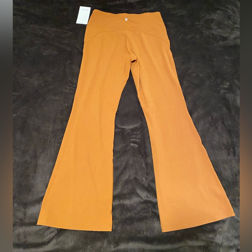 Lululemon NWT Butternut Groove Pant